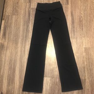 Black Lululemon Grove pant 🍋 🖤